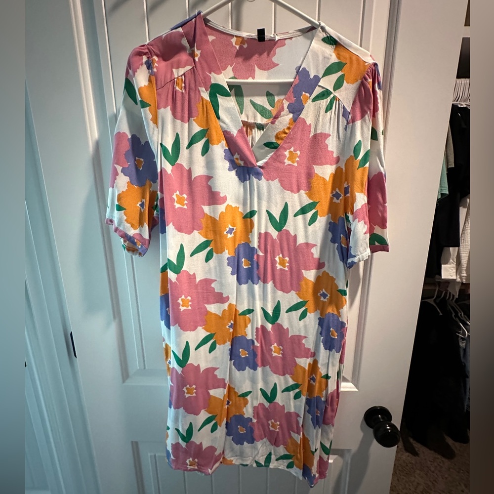 Floral short dress